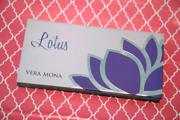 Vera Mona Lotus Color Switch Palette [REVIEW + SWATCHES]