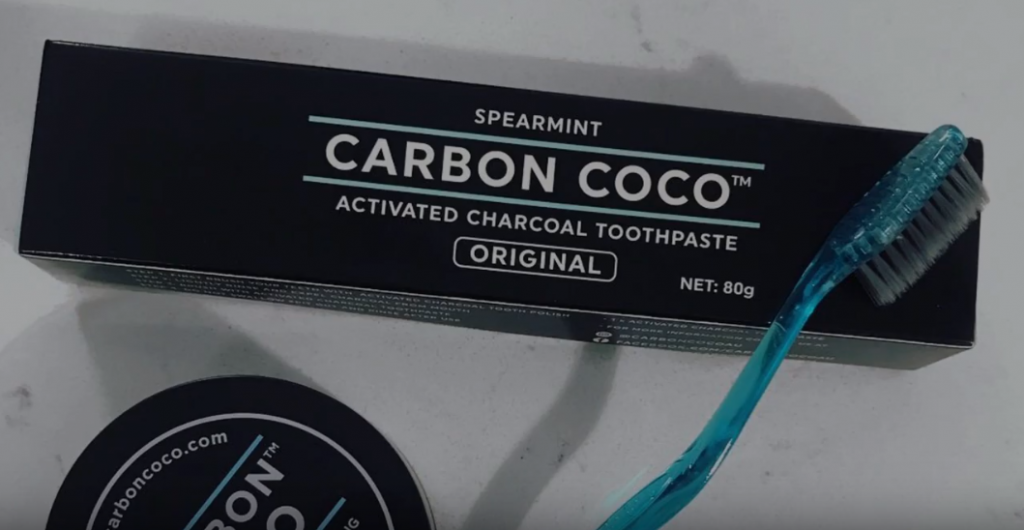 I Tried Charcoal Toothpaste [REVIEW]