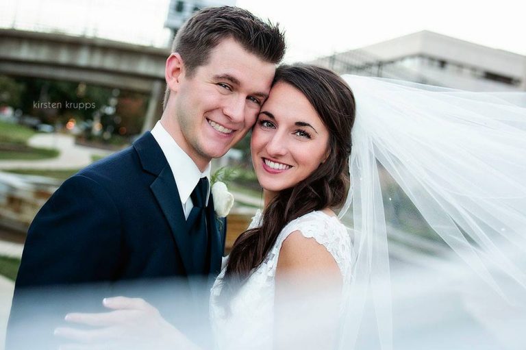 How To Choose Your Wedding Photographer