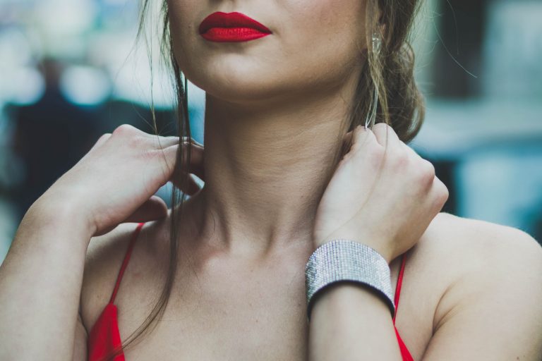 Red Hot Looks for Valentine’s Day 2021